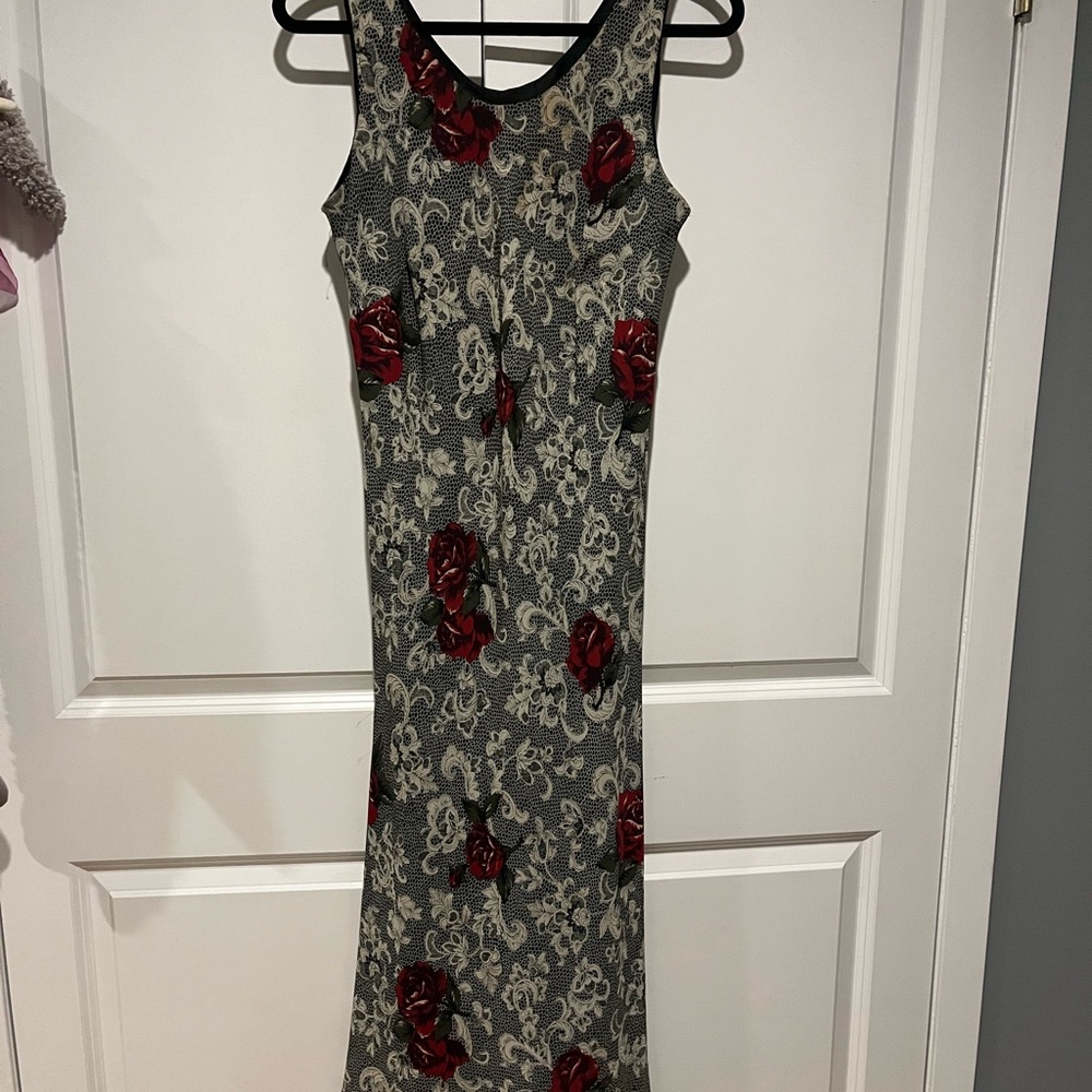Mary McFadden Sleeveless Maxi Dress in Gray with Red Rose Print
